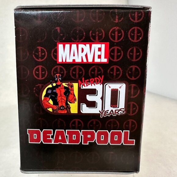 Funko Minis Deadpool In Cake Bobblehead 30th Anniversary Edition NEW SEALED BOX - Picture 5 of 7